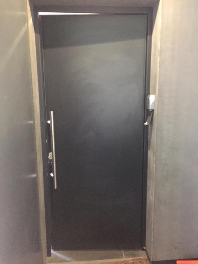 Suite 336 Menen Bagian luar foto